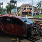 Nahas di Perlintasan Sleman: Mobil Calya Ditabrak KA, Ditumpangi Pasutri dan 2 Balita, Begini Kondisi Korban