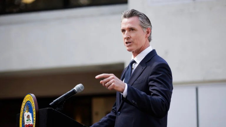 California Gov. Gavin Newsom: Pope Francis said he was ‘proud’ of state ... Gavin Newsom mantan staf gubernur ditangkap karena kasus korupsi
