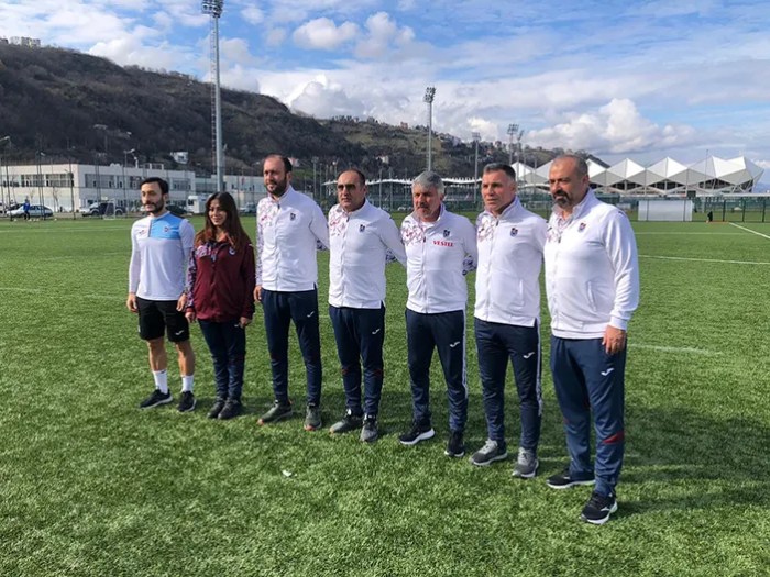 Trabzonspor efsanesi Özkan Sümer, mezarı başında anıldı